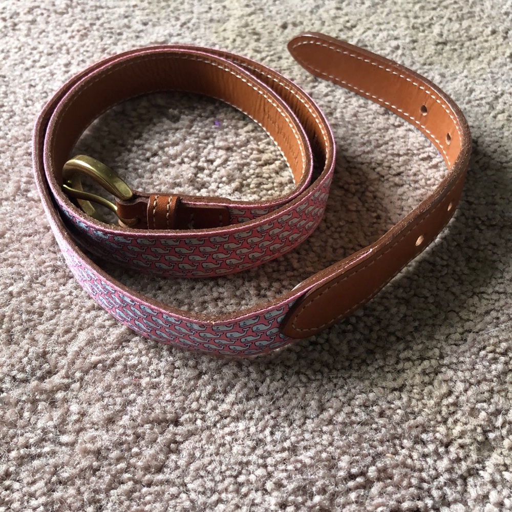 Vineyard vines belt